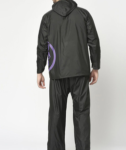 Conjunto de Chaqueta y Pantalones Impermeables con Capucha de Alta Calidad para Hombre, Marca OEM, para Viajes al Aire Libre - Product Image 3