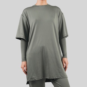 Camiseta Túnica Lisa Negra de Cuello Alto y Manga Larga, Estilo Oversize, para Yoga y Ropa Deportiva, Camisetas Modestas Alargadas - Product Image 6