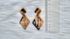Pendientes Clásicos de Cuerno de Luna Creciente con Alas de Corte Princesa, Diseño Artesanal Temático de Animales por FAIZA CRAFT Natural Crafts - Product Image 5