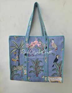Bolso Tote de Algodón Acolchado Hecho a Mano con Cremallera, Estilo Bohemio Jaipuri, Estampado de Animales de la Selva, Tela Premium Resistente, para Llevar al Hombro - Product Image 6