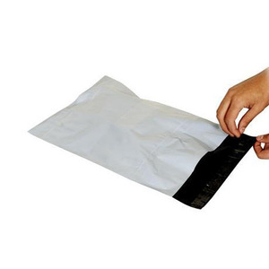 Film plastique Coex pour courrier, impression hélio multicolore, personnalisable, recyclable, fabriqué au Vietnam, ODM, prix abordable - Product Image 1