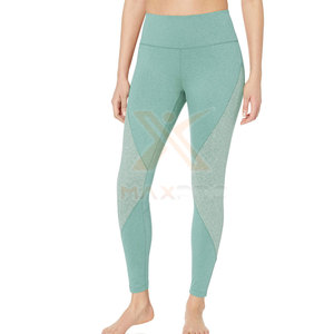Pantalons de yoga pour femmes de qualité supérieure, en tissu solide, matière Spandex/Polyester, respirant, écologique, faible MOQ, service OEM, fabriqué au Pakistan - Product Image 2