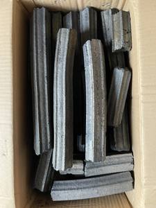 Briquetas Hexagonales de Carbón Vegetal Negro de Madera Dura de Alta Densidad, 7000-8000 Kcal/kg de Valor Calorífico, 3.0%-5.0% de Contenido de Ceniza para Barbacoa - Product Image 4