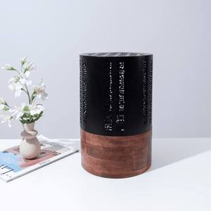 Brûleur d'encens Bakhoor moderne en métal noir, Mabkhara, brûleur de charbon d'oud avec base en bois, porte-encens décoratif arabe - Product Image 1