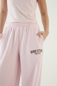 Pantalones Deportivos Anchos Personalizados para Mujer, Joggers de Poliéster y Algodón, Corte Holgado, con Logotipo y Etiqueta Privados - Product Image 4