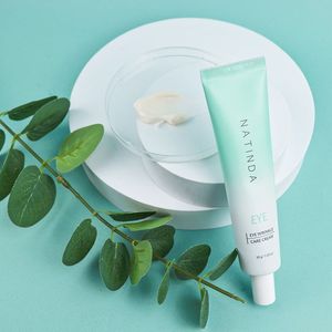 NATINDA Crema Contorno de Ojos Herbal Hidratante, Calmante, Antiarrugas y Blanqueadora 30g, Cuidado de la Piel Coreano para Todo Tipo de Piel - Product Image 1