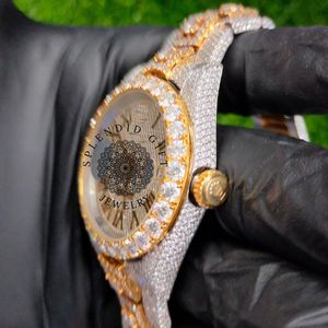 Splendide montre de luxe en diamant, cadran analogique à chiffres romains, bracelet en argent, boîtier de 28 mm, cristal saphir, mouvement à quartz - Product Image 5