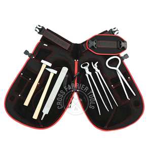 Kit d'outils de fermeur pour le soin et le sabotage des sabots de cheval avec tablier, protège-jambes, ceinture réglable, testeur de sabots, cisaille à sabots, pince à sabots, marteau à sabots courbé - Product Image 1