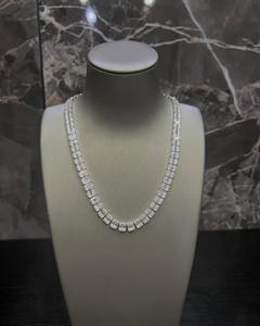 Collier unisexe de luxe en argent sterling plaqué rhodium avec moissanite taille baguette, chaîne statement certifiée IGI pour mariage - Product Image 2