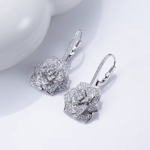Boucles d'oreilles en or blanc avec diamants ronds taille brillant couleur D certifiées IGI, bijoux de luxe pour femme pour mariage - Product Image 5