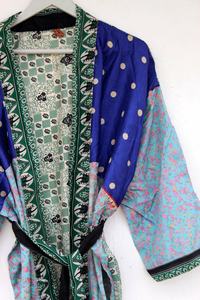 Robes kimono sari en soie vintage, robes de chambre sari en soie recyclée, robes de chambre pour femmes, nouvel arrivage - Product Image 4