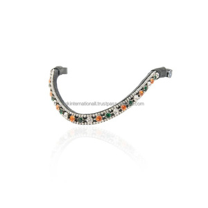 Diadema para caballo de cuero inglés negro decorada con cristales en forma de onda y pedrería, disponible en todos los tamaños y colores personalizados. - Product Image 1