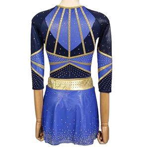 Uniforme de cheerleading pour femmes, conçu sur mesure par Solid Traders, avec strass brillants, 100% polyester, impression par transfert par sublimation, violet - Product Image 2