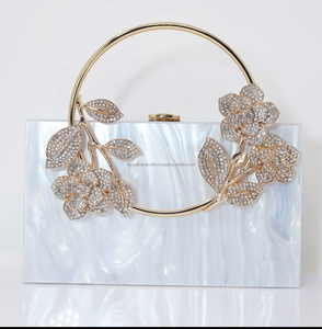 Fabriqué à la main Designer Résine Pochette Femme Unique Élégant À La Mode Sac À Main Embrayages Fabriqué par Tayyab Handicraft - Product Image 2