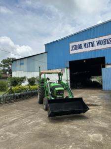 Cucharón Básico para Cargador Agrícola Ashok Metal Works para Tractor John Deere, Alta Capacidad de Elevación, Sistema Totalmente Hidráulico - Product Image 4