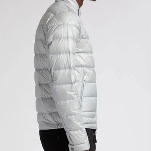 Chaqueta Acolchada Ligera para Hombre, Color Gris Claro, con Cuello Alto y Cierre de Cremallera, Diseño Casual para Invierno, Relleno de Poliéster, Resistente al Viento - Product Image 5