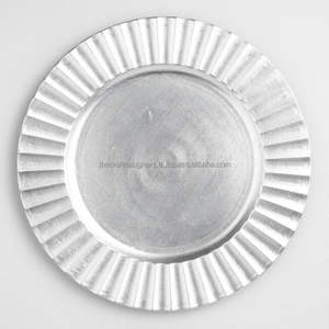 Assiette de présentation ronde en métal décorative pour la table à manger à la maison, qui améliore la présentation des aliments avec un attrait artistique - Product Image 3
