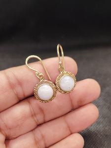 Boucles d'oreilles en laiton avec pierre de lune naturelle |   Boucles d'oreilles pendantes en pierres précieuses faites à la main - Product Image 3