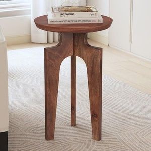 Table d'appoint en bois au fini naturel mettant en valeur les motifs de grain authentiques et la sensation tactile chaleureuse du bois - Product Image 5