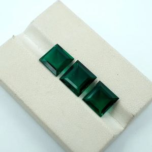 3 Esmeraldas Verdes de Rajasthan, Corte Cuadrado de 8x8mm, Marca HAYAAT GEMS, 5.20 Quilates, para Joyería - Product Image 2