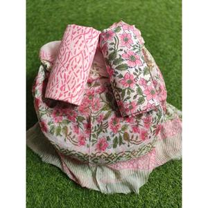 Tissu en coton de haute qualité, doux et confortable, idéal pour la confection de Kurtis, chemises, robes, la couture, le matelassage, les projets DIY et la collection. - Product Image 5