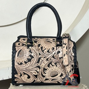 Nuevas Bolsas de Viaje de Lujo Unisex Hechas a Mano con Cuero Vacuno Genuino y Patrón Floral, Bolsas de Viaje Medianas Tipo Duffel Speedy, Bolsas de Fin de Semana - Product Image 1