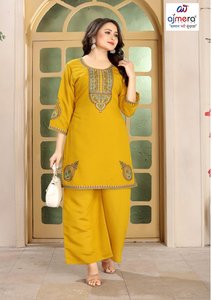 Ensemble Kurti élégant pour femme, tenue de soirée ethnique traditionnelle de créateur, idéal pour mariage et bureau, coupe élégante - Product Image 2