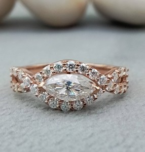 Bague de fiançailles et de mariage personnalisée en argent 925 avec diamant fantaisie, cadeaux de fête pour femmes - Product Image 1