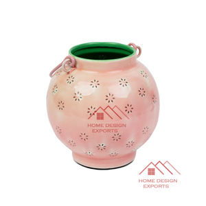 Farol de metal con acabado en esmalte verde, decoración navideña, farol de metal para el hogar y el jardín, arreglos con velas. - Product Image 3