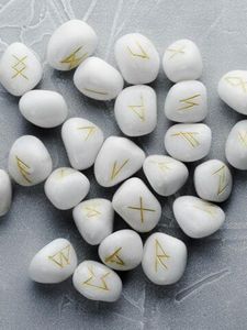 ชุด Rune มูนสโตนสีรุ้งสไตล์ฮวงจุ้ยชุดพลอยอาเกตคริสตัลธรรมชาติแกะสลักแบบคู่ - Product Image 6