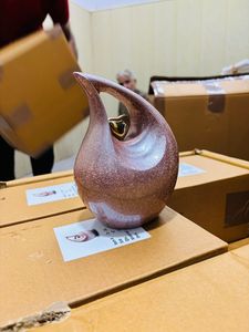 โกศบรรจุอัฐิสีชมพูสำหรับผู้หญิง ลายหัวใจ ทนทาน สำหรับงานศพผู้ใหญ่ ความจุ 220 คิวบิกอินช์ - Product Image 5