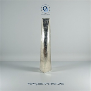 Aluminium Tabletop Vase Handmade Modern Design Metal Flower Vase for Home Decoration Silver Finish Tabletop Vase - Product Image 2