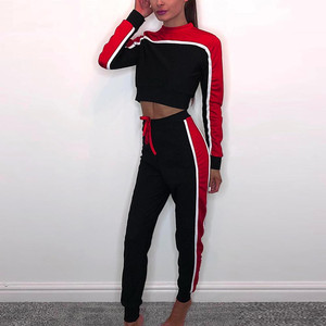 Ensemble de survêtement 2-en-1 en polaire antistatique pour femme, avec blocs de couleur, comprenant un haut court à manches longues et col rond et un pantalon de jogging à cordon de serrage sur le côté - Product Image 3