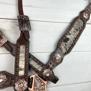 Cabezada y Pechopetral de Estilo Western con Cuero Hairon, Hebillas y Conchos Elegantes, Juego de Aperos Ecuestres Premium - Product Image 3
