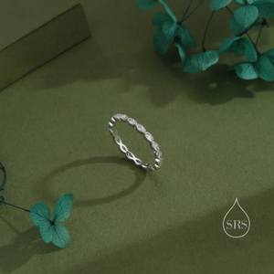 Anillo Infinito Marquise con Circonitas en Plata de Ley, Anillo Delgado con Cristales Marquise en Plata o Oro - Product Image 5