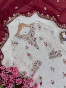 Realza la Belleza de tu Armario con este Conjunto Moderno de Kurta y Salwar Kameez para Fiestas, Recién Lanzado - Product Image 6