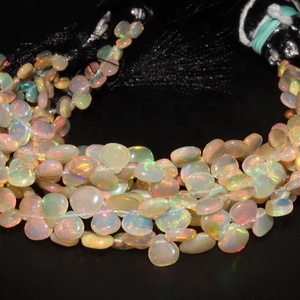 Cuentas de Ópalo Etíope con Destello de Fuego, Forma de Corazón Lisa, 6 mm, Hebras de 8 Pulgadas de Largo para la Fabricación de Joyas y Manualidades - Product Image 1