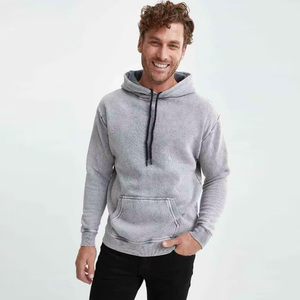 Sudadera con Capucha Gris para Hombre de Alta Calidad, Corte Regular, Algodón French Terry, Informal, con Bolsillo Delantero, Estilo Urbano - Product Image 3