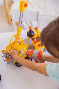 Juguete Educativo de Grúa Bolt Buddies de Plástico a Precio Competitivo, Multicolor, Disponible al por Mayor, Hecho en Vietnam - Product Image 2
