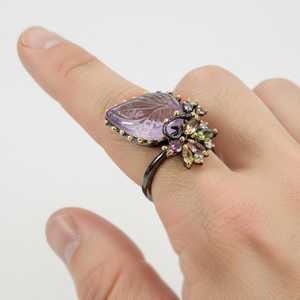 Anillo Apilable de Plata de Ley con Amatista Brasileña Tallada, Certificado IGI, Diseñado para un Uso Elegante en Capas, Color Morado Intenso, Ideal para Bodas - Product Image 2