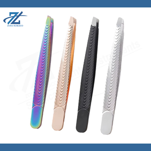 Nouvelle Arrivée Pince à Épiler Professionnelle en Acier Inoxydable à Pointe Inclinée, Poignées Antidérapantes, Design Moderne et Personnalisé pour Barbe - Product Image 3