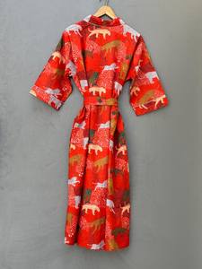 Kimono de algodón con estampado de tigre, hecho a mano, estilo bohemio, para la playa. - Product Image 2