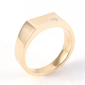 Anillo Geométrico Plateado en Oro Rosa con Moissanita Tallada en Corazón y Engaste de Bisel, Minimalista, Unisex, para Uso Diario - Product Image 2