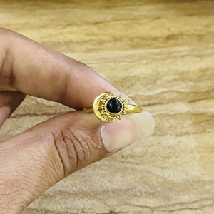 Bague en onyx lune céleste très demandée, bijoux bohèmes en laiton pour femme, plaqué or 18 carats, délicat motif soleil, style affirmé, vente en gros, fait main - Product Image 4