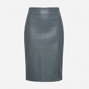 Jupe crayon en similicuir pour femme, longueur genou, couleur unie, design minimaliste avec fente latérale, taille normale, à porter en toutes saisons - Product Image 1
