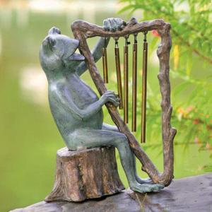 Sculpture de grenouilles en métal faites à la main pour jardin extérieur, famille de grenouilles lisant sur un banc, ornement décoratif, finition patine verte antique - Product Image 3