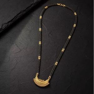 Gold Plated Imitation Pearl-studded Peacock Mangalsutra <b>Bridal</b> <b>Jewelry</b> <b>Set</b> for Women's Party Occasions Classic Style - Product Image 1