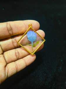 Nouvelle Arrivée Meilleure Qualité Fleur Séchée Résine Pendentif Collier Floral Orgone Vintage Style Bijoux De Mode du Fournisseur En Vrac - Product Image 4