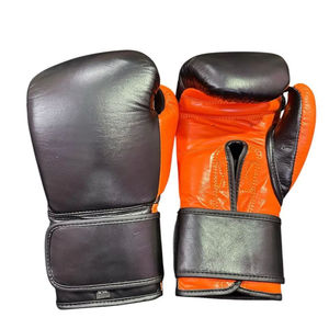 Guantes de Boxeo de PU de Alta Calidad para Entrenamiento de Sparring Muay Thai, 10oz/16oz, Logotipo Personalizado, Impermeables, Cierre con Cordones y Velcro en la Muñeca - Product Image 3