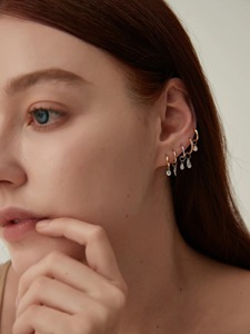 Boucles d'oreilles créoles en or rose 14 carats avec diamant de laboratoire en forme de poire et breloque diamant flottant pour femme, cadeau pour fête ou fête des Mères - Product Image 5